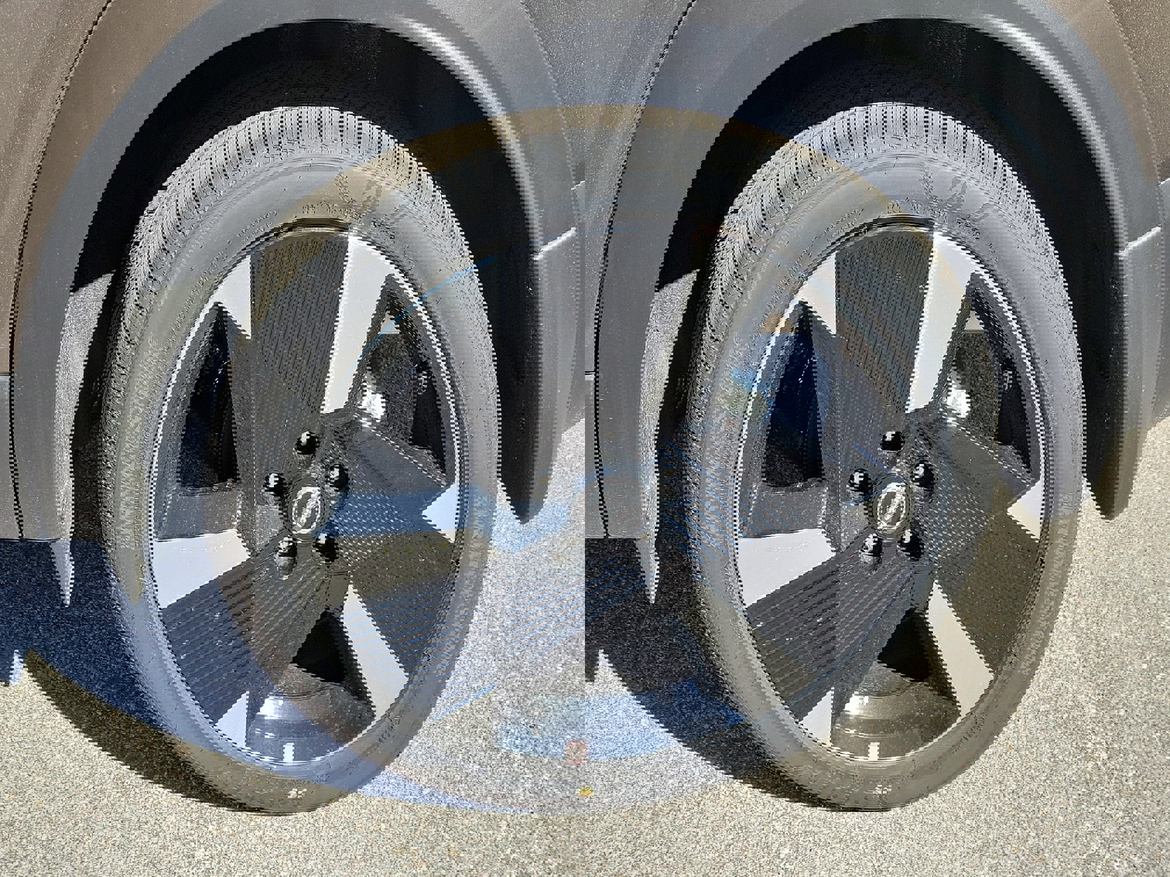 New 2025 Nissan Kicks SR image 9