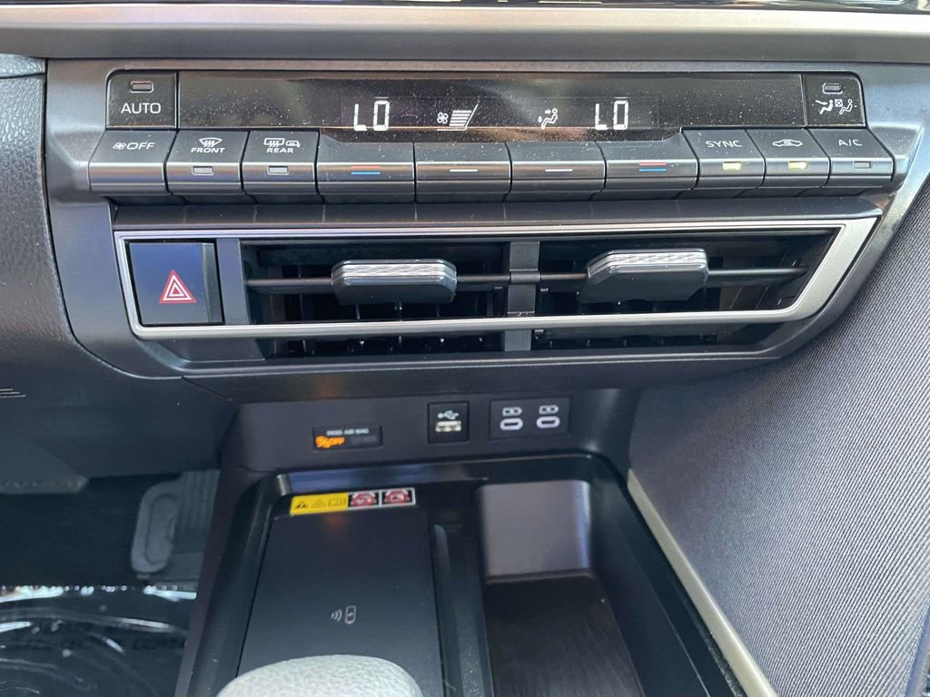 Used 2025 Toyota Camry LE w/ Convenience Package FWD image 41
