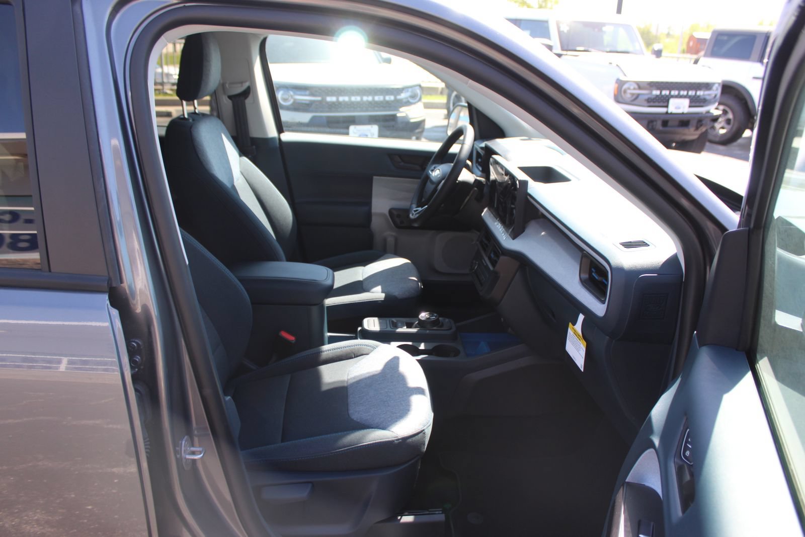 New 2025 Ford Maverick XLT w/ XLT Luxury Package FWD image 12