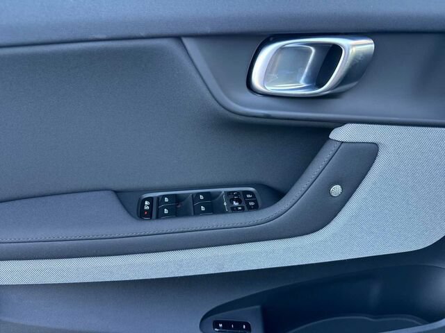 Used 2023 Polestar Polestar 2 w/ Pilot Pack AWD/4WD image 11