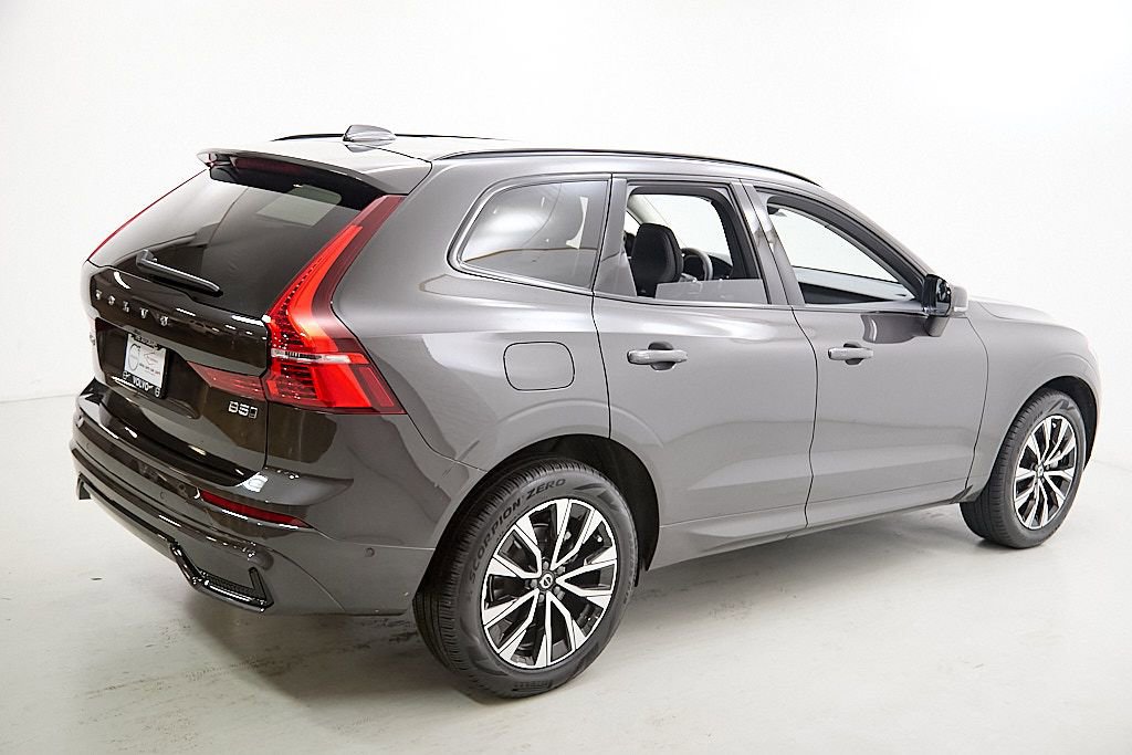 Certified 2023 Volvo XC60 B5 Plus w/ Climate Package image 9