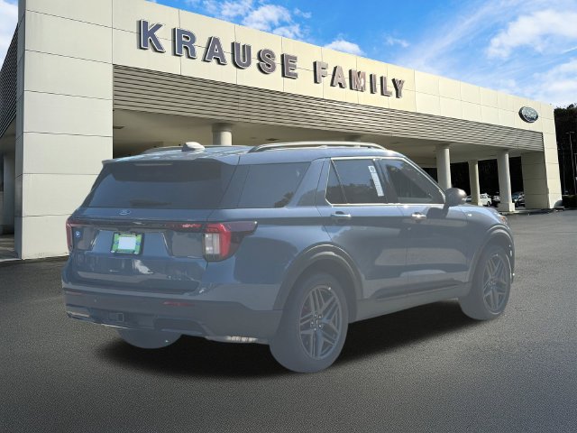 New 2026 Ford Explorer ST-Line w/ ST-Line Street Pack RWD image 8