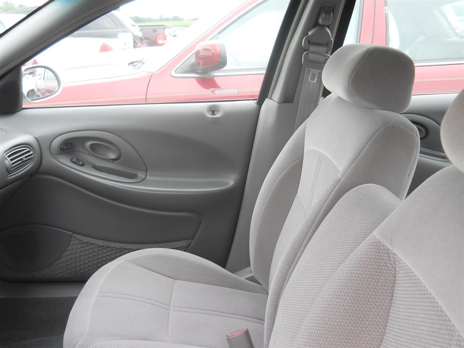 Used 1998 Ford Taurus SE FWD image 6