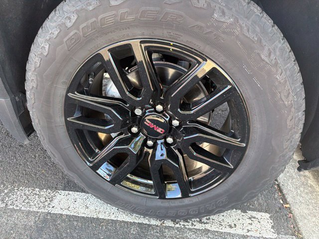 Used 2024 GMC Sierra 1500 Elevation w/ X31 Off-Road Package AWD/4WD image 2