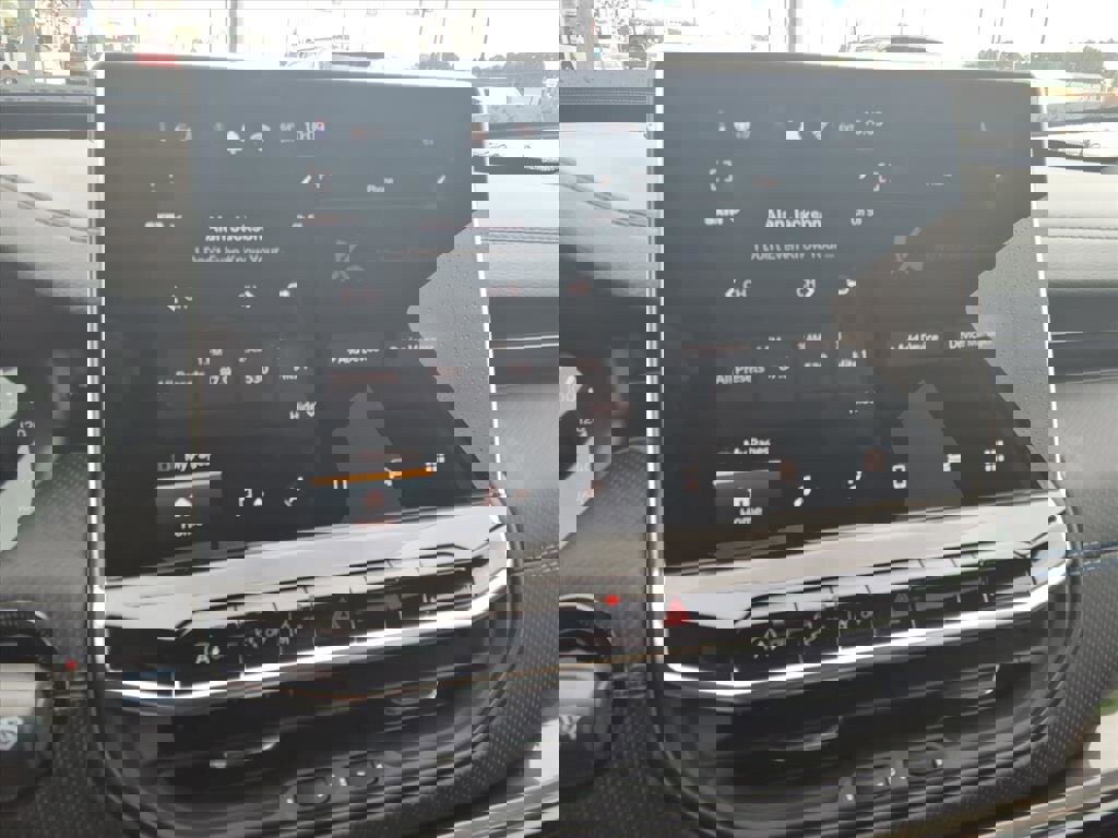 New 2026 Jeep Compass Latitude image 18