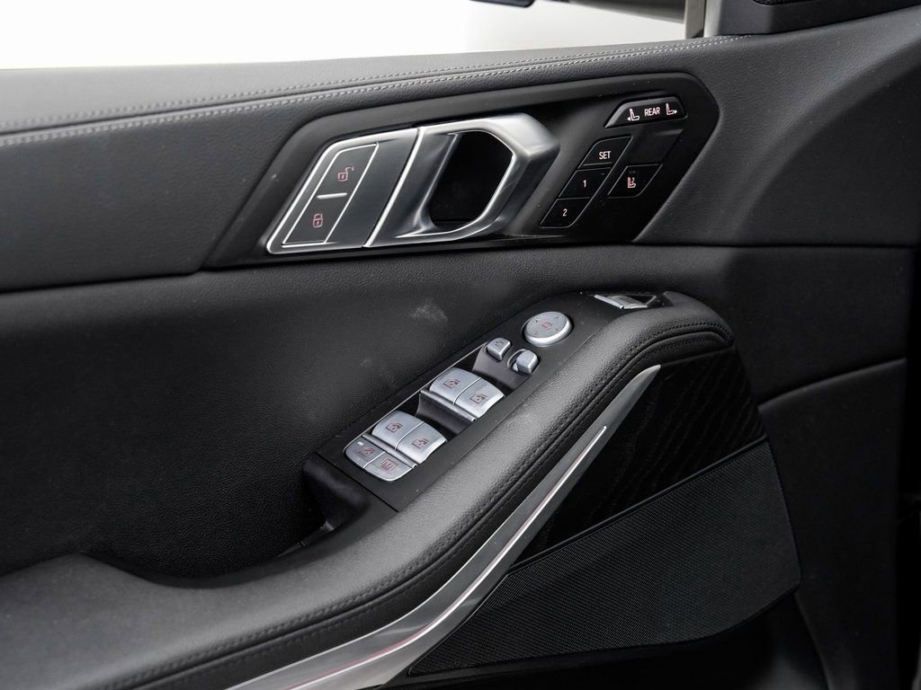 Used 2022 BMW X7 xDrive40i w/ Premium Package image 7