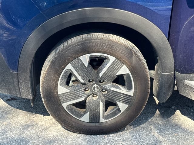 Used 2025 Nissan Kicks SR AWD/4WD image 22