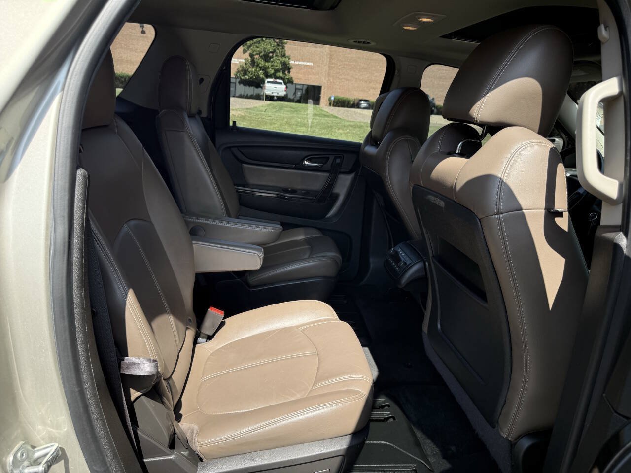 Used 2015 GMC Acadia SLT w/ Open Road Package AWD/4WD image 15