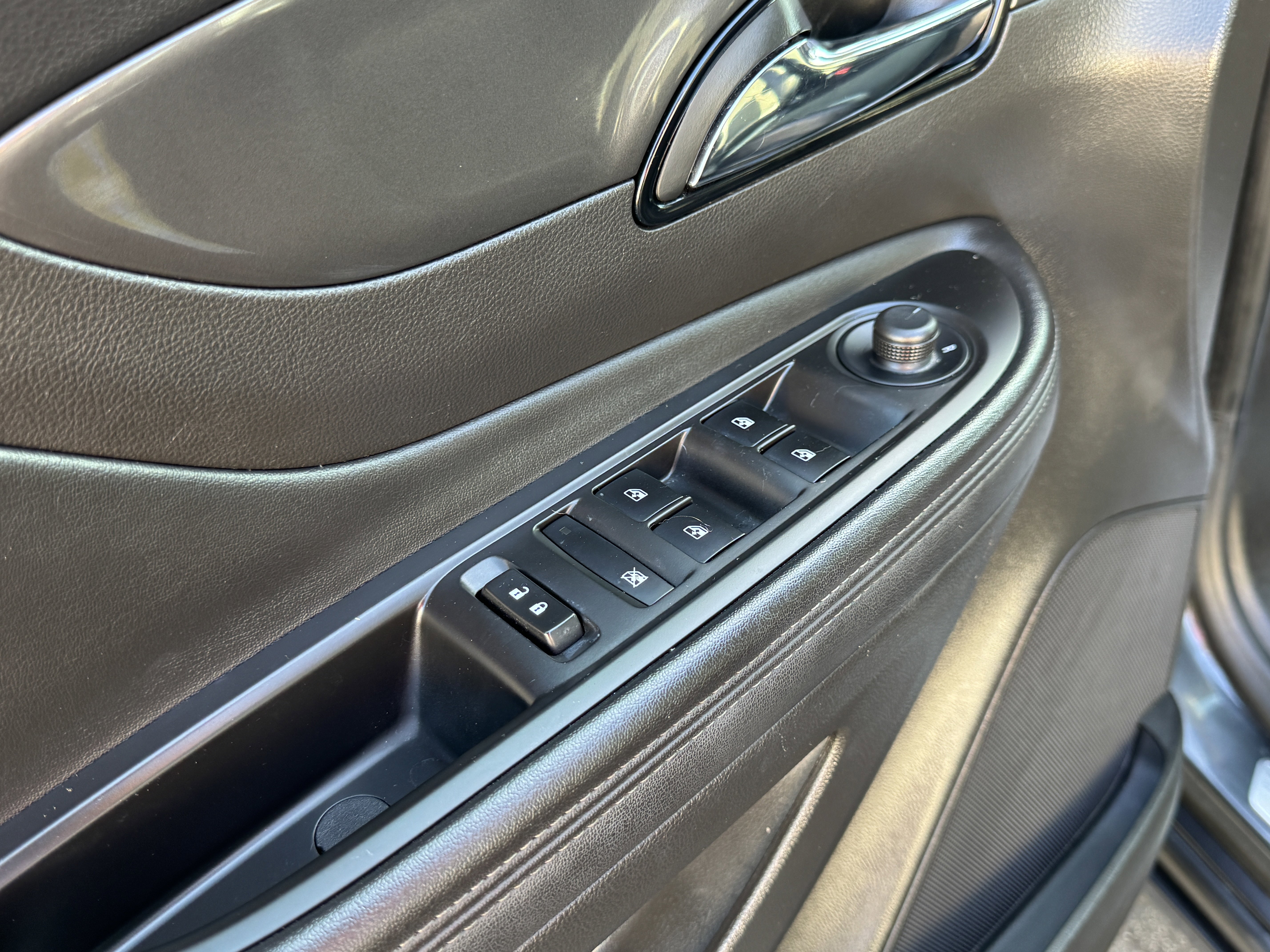 Used 2017 Buick Encore Preferred image 18