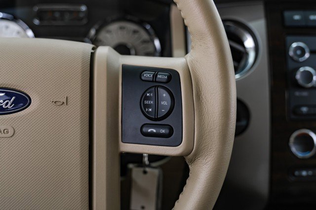 Used 2013 Ford Expedition XLT RWD image 16