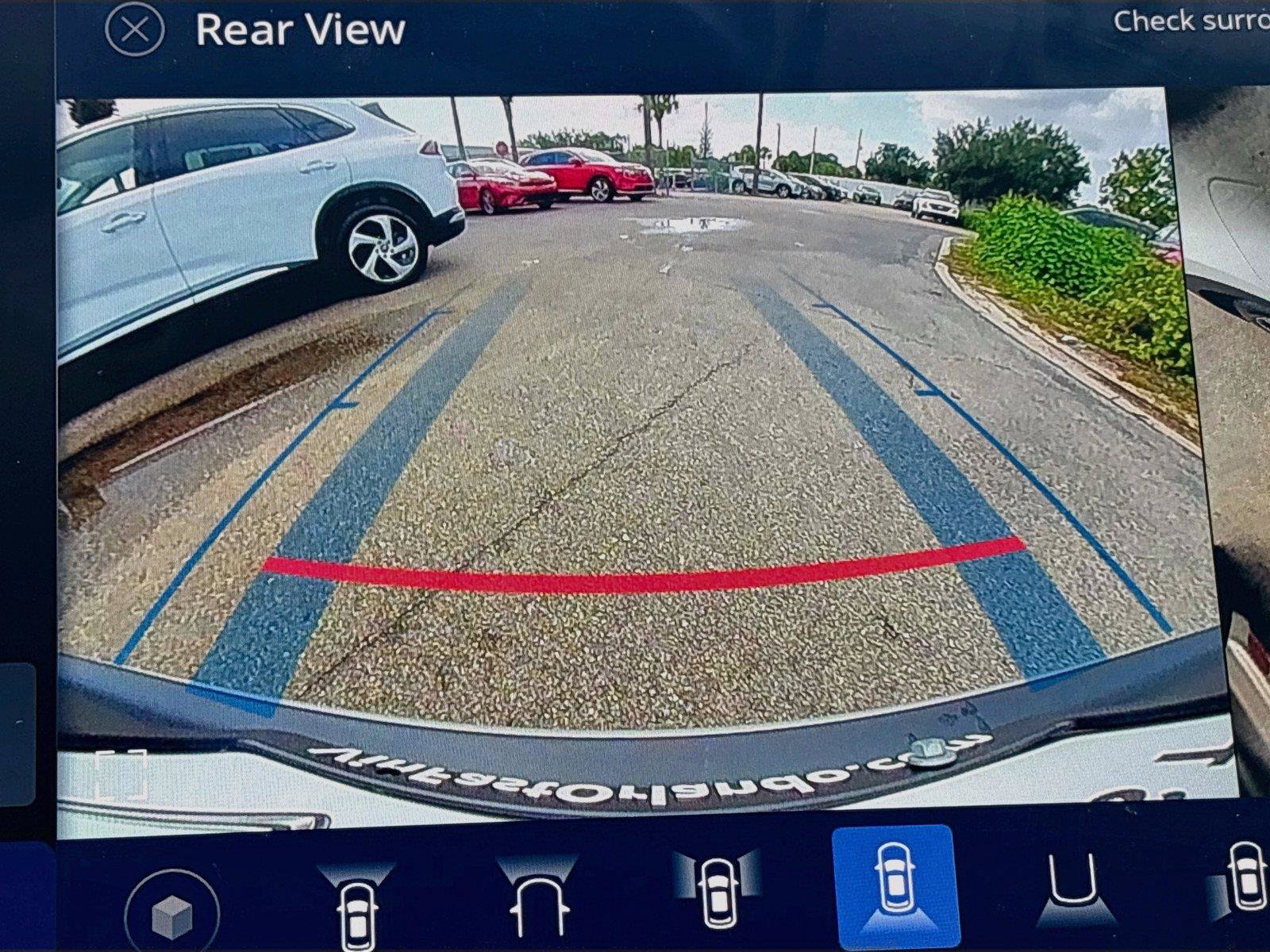 New 2027 VinFast VF 8 Eco AWD/4WD image 13