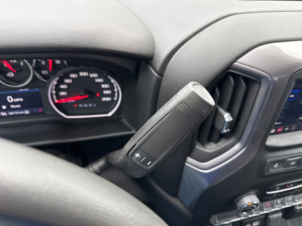 Used 2022 Chevrolet Silverado 2500 Custom w/ Custom Value Package image 16