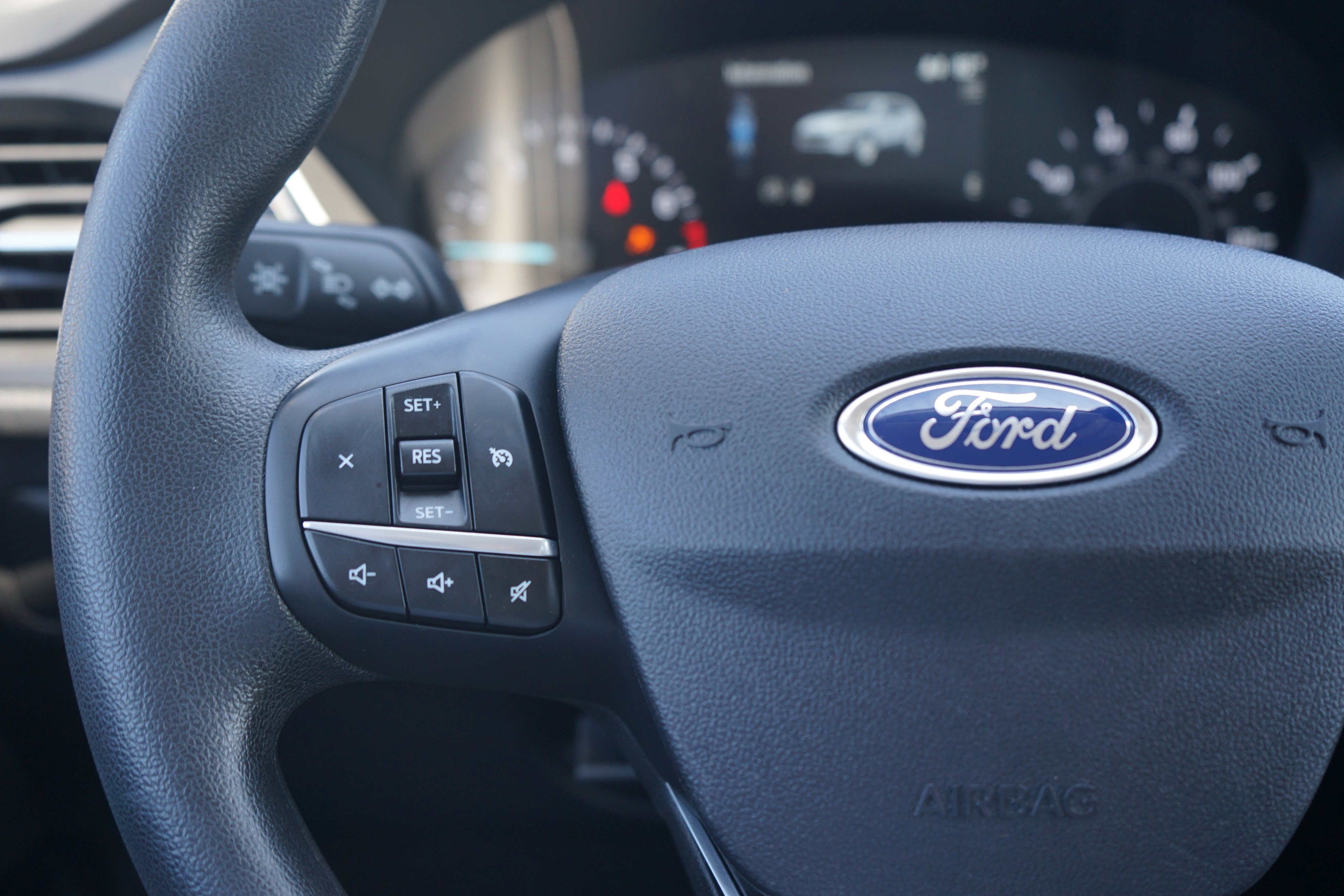 Used 2021 Ford Escape SE image 13