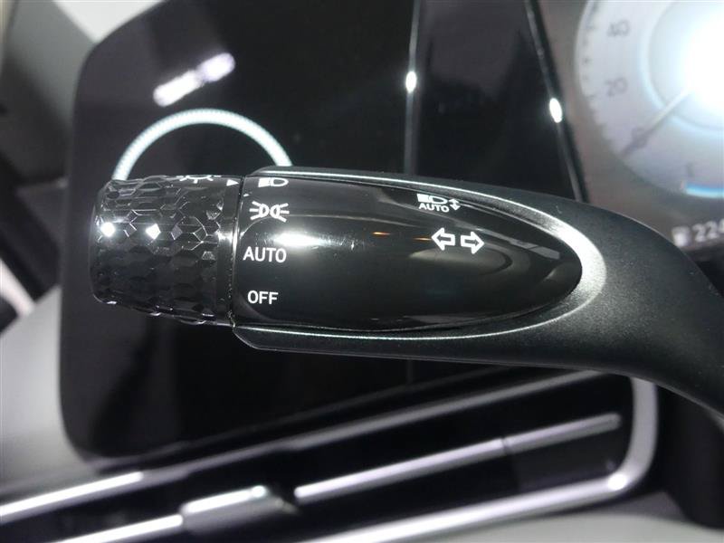 Used 2022 Hyundai Elantra SEL w/ Convenience Package FWD image 34