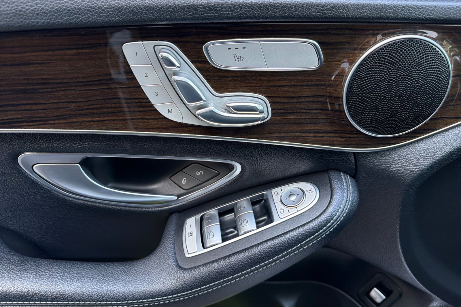 Certified 2018 Mercedes-Benz C 300 Sedan image 11