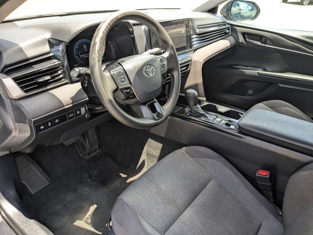 Used 2025 Toyota Camry LE FWD image 13