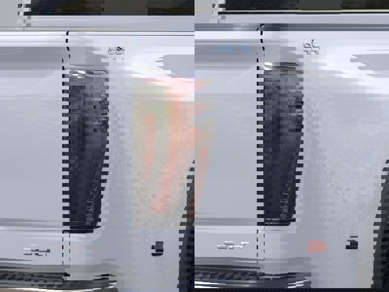 New 2026 GMC Sierra 3500 SLT w/ SLT Convenience Package image 11