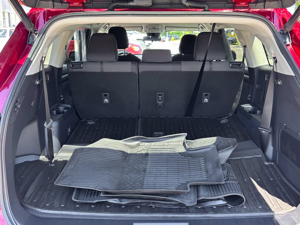 Used 2020 Toyota Highlander LE AWD/4WD image 50