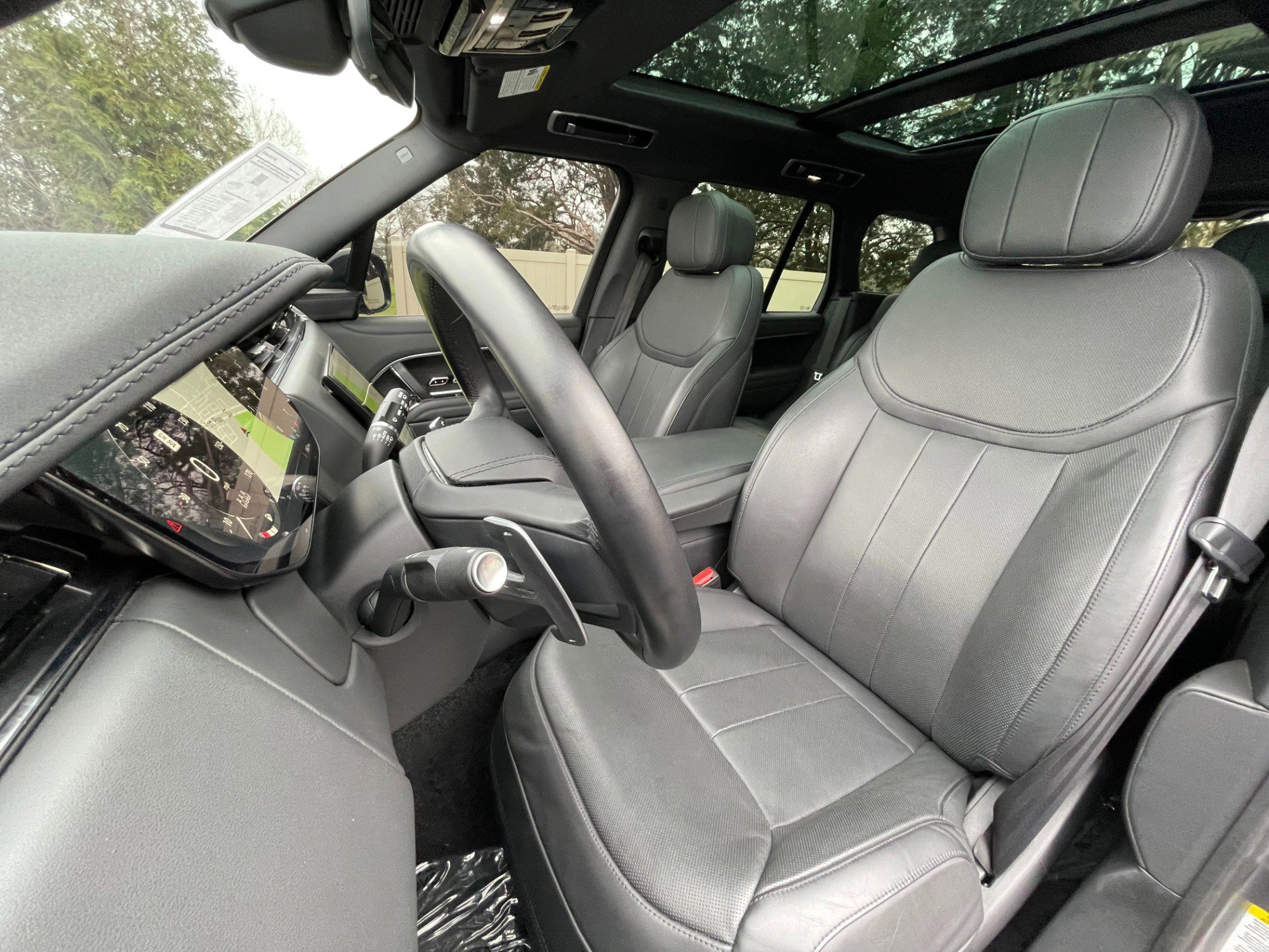 Used 2023 Land Rover Range Rover SE image 10