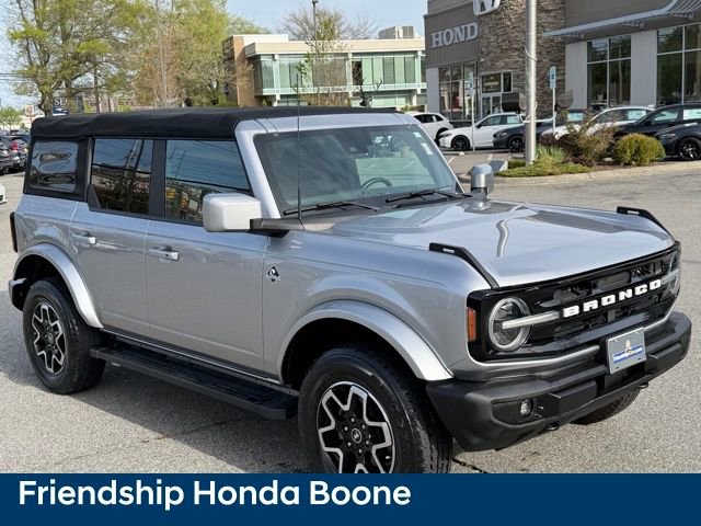 Used 2022 Ford Bronco Outer Banks AWD/4WD image 3