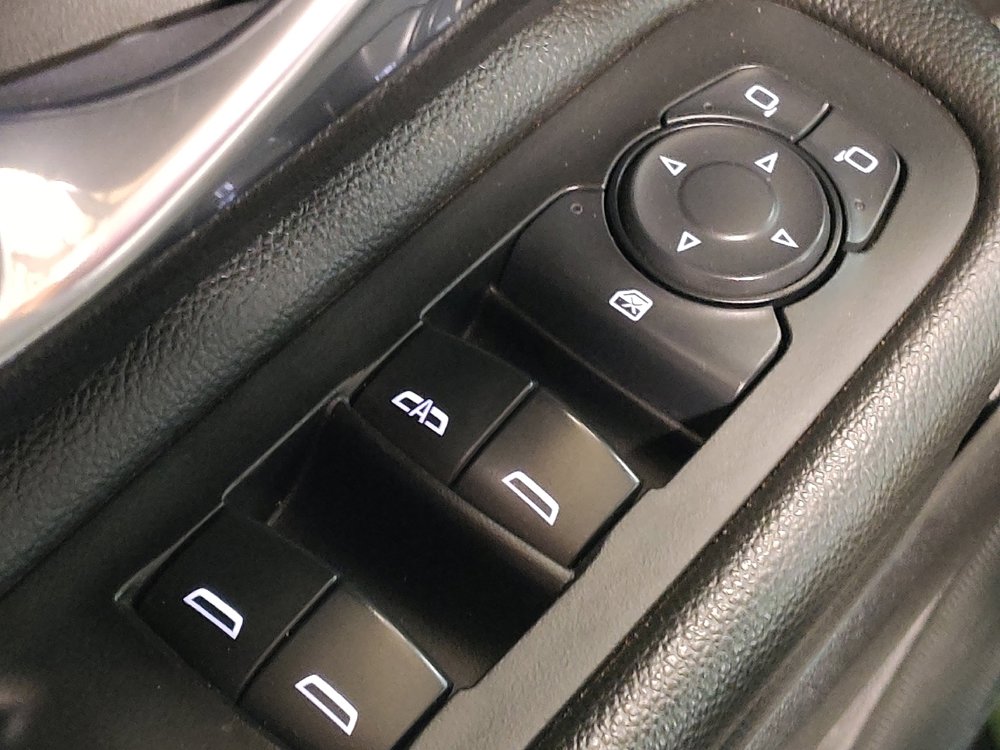 Used 2024 GMC Terrain SLE image 27