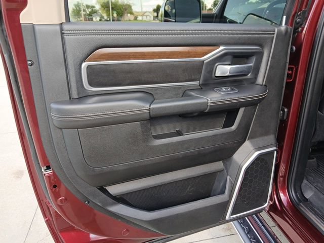 Used 2022 RAM 3500 Laramie w/ Chrome Appearance Group AWD/4WD image 19