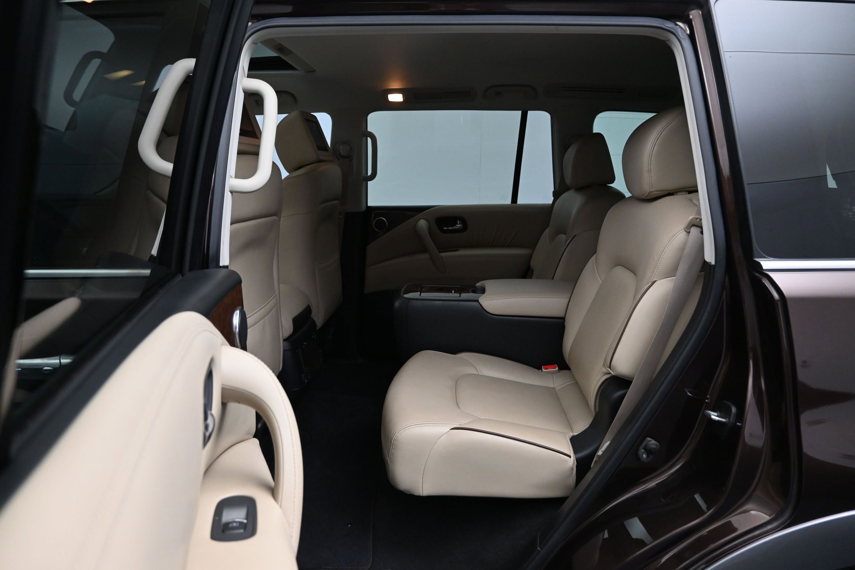 Used 2018 Nissan Armada Platinum w/ Captain Seat Package RWD image 11