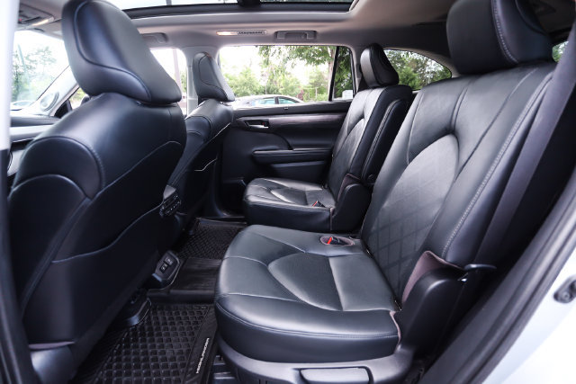 Used 2020 Toyota Highlander Platinum AWD/4WD image 58