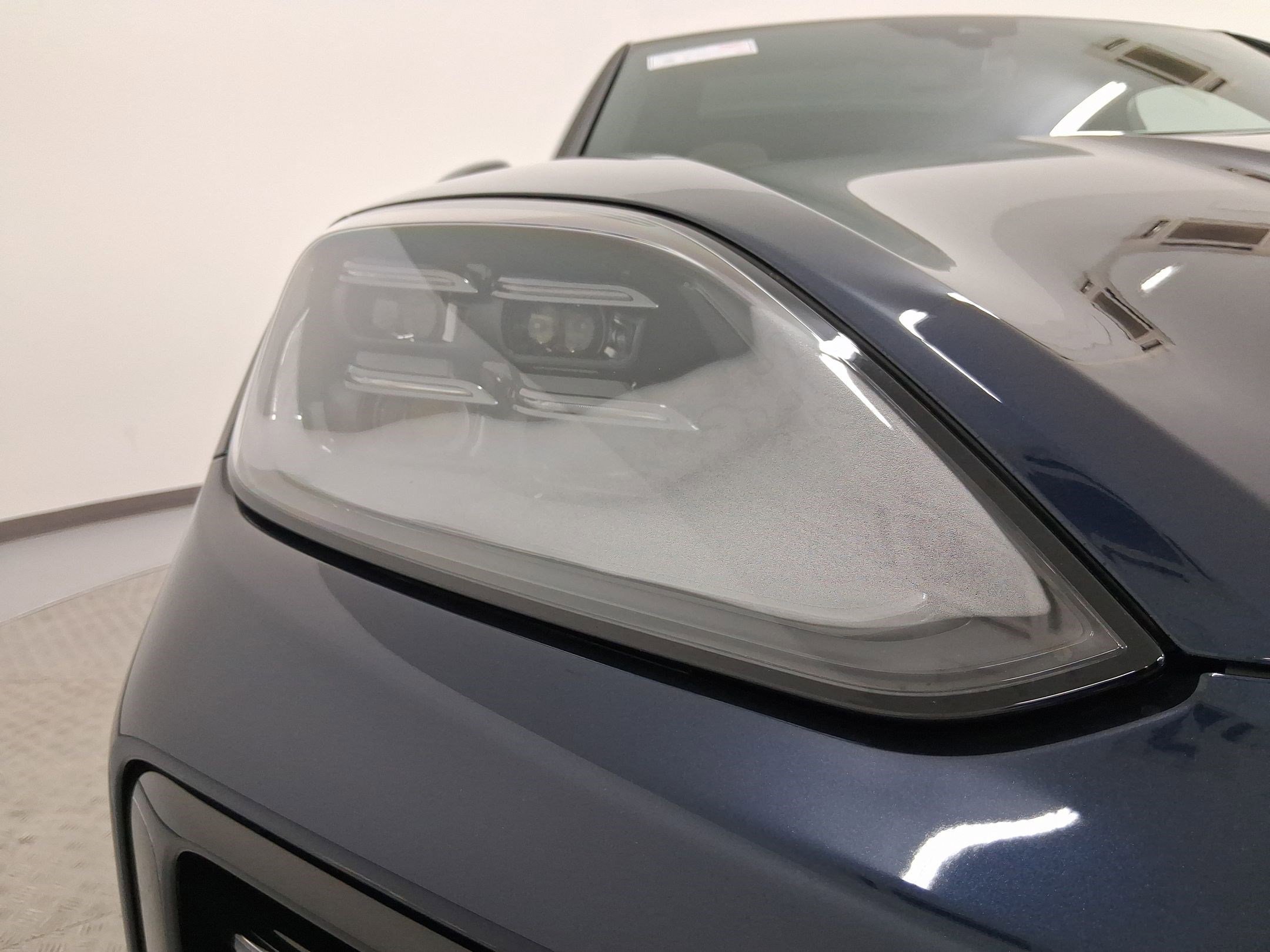 New 2026 Porsche Cayenne Coupe AWD/4WD image 11