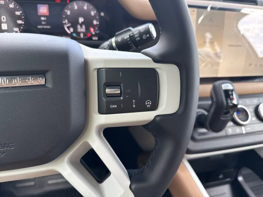 New 2025 Land Rover Defender 130 X-Dynamic SE image 22