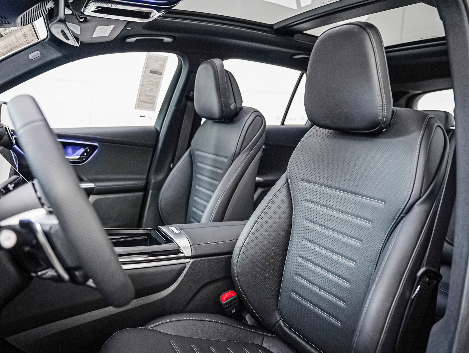 New 2026 Mercedes-Benz GLC 43 AMG 4MATIC image 11