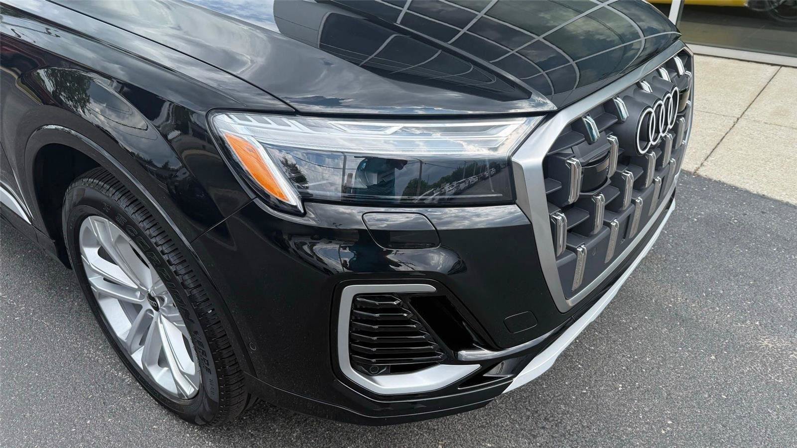 Used 2025 Audi Q7 3.0T Premium Plus AWD/4WD image 17