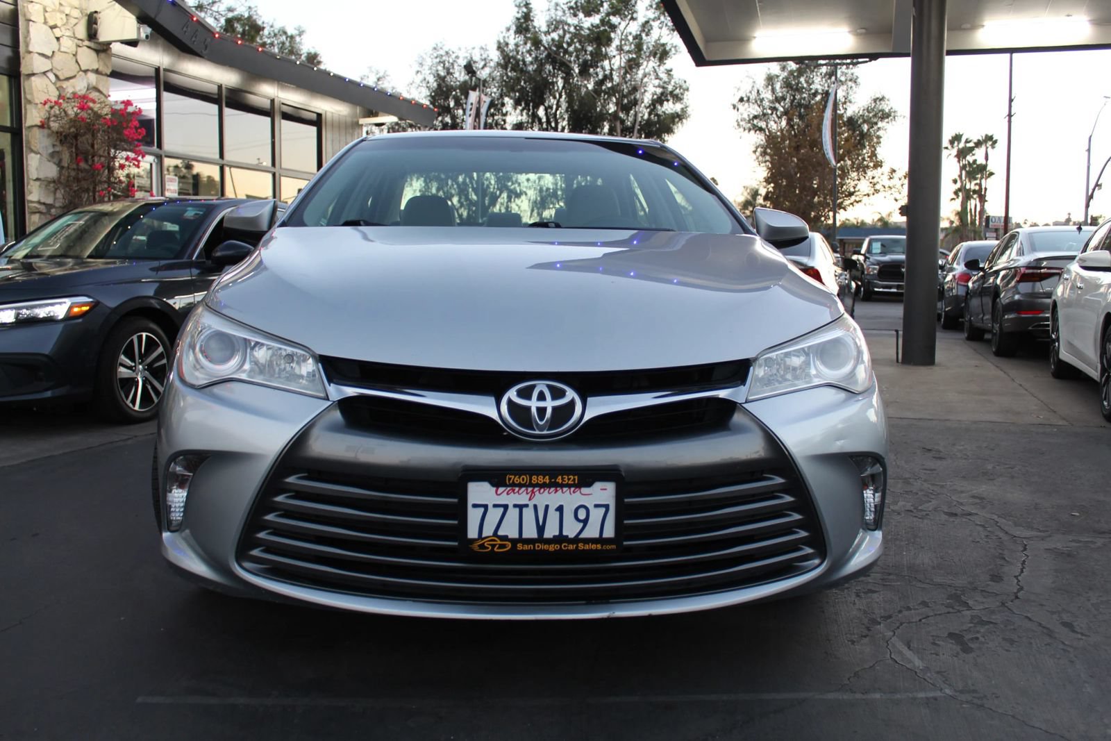 Used 2017 Toyota Camry LE FWD image 8