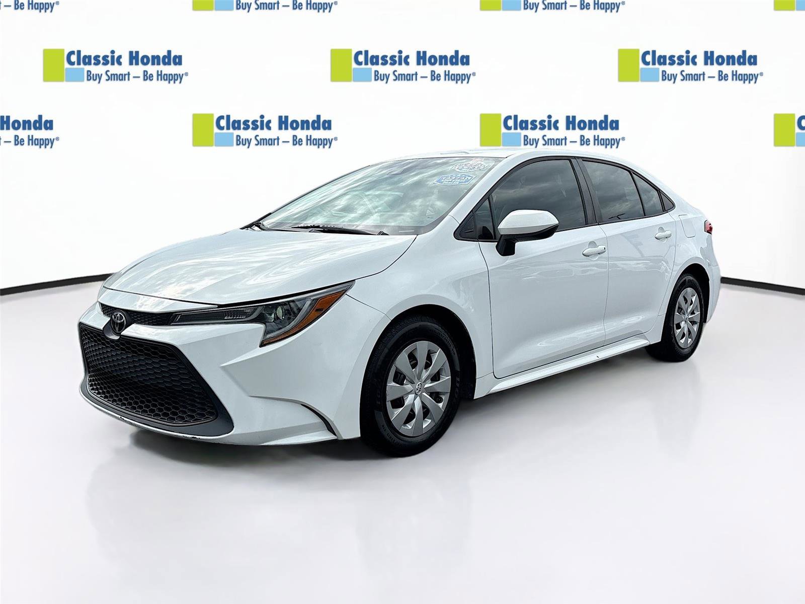 Used 2020 Toyota Corolla L FWD image 3