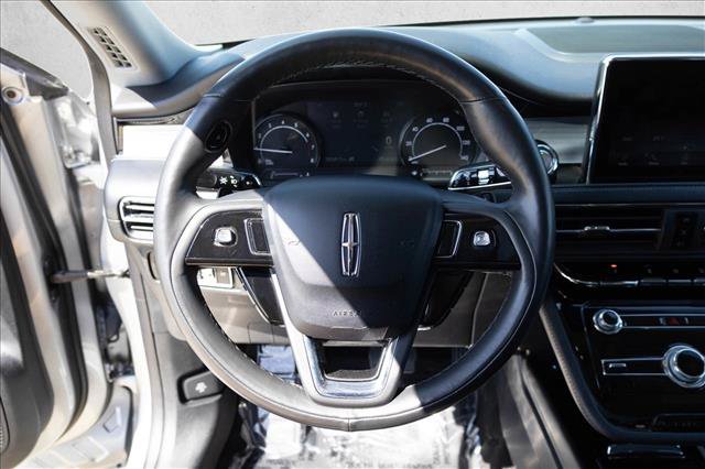 Used 2022 Lincoln Corsair AWD w/ Premium Package image 13