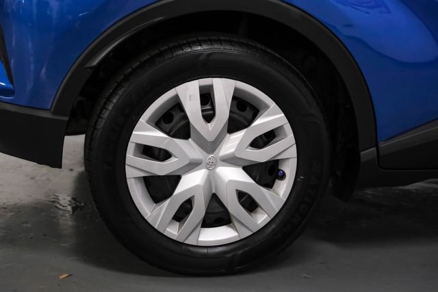 Used 2020 Toyota C-HR LE image 51