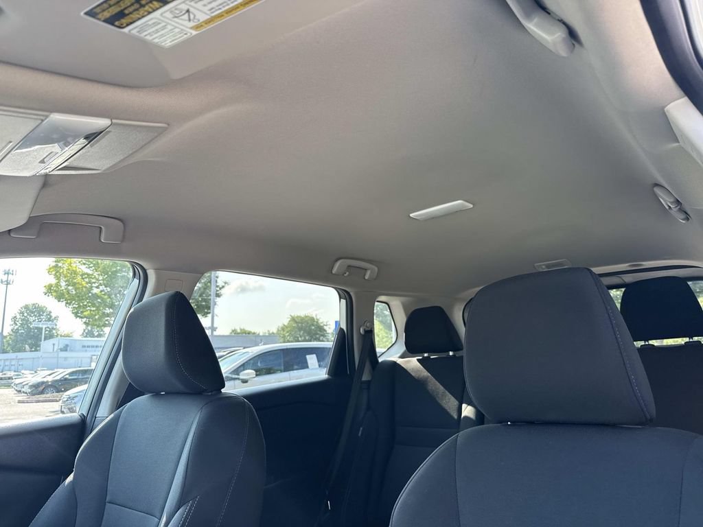 Used 2024 Nissan Rogue S AWD/4WD image 16