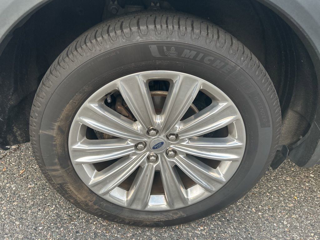 Used 2020 Ford Explorer Limited w/ Class III Trailer Tow Package image 32