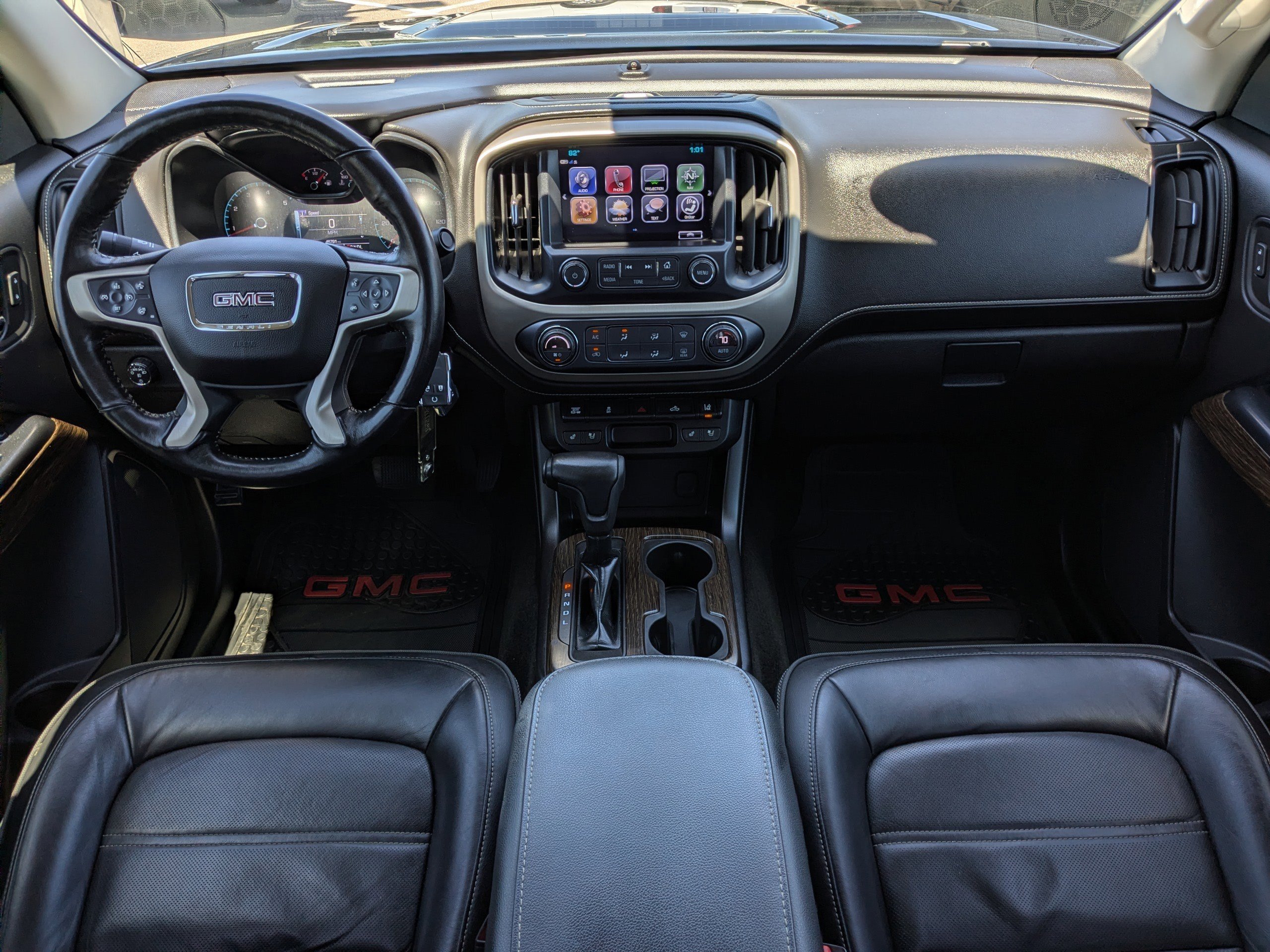 Used 2017 GMC Canyon Denali image 15