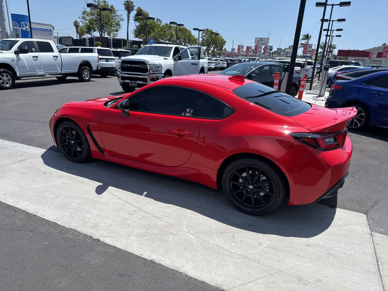 Used 2023 Toyota GR86 Premium RWD image 10