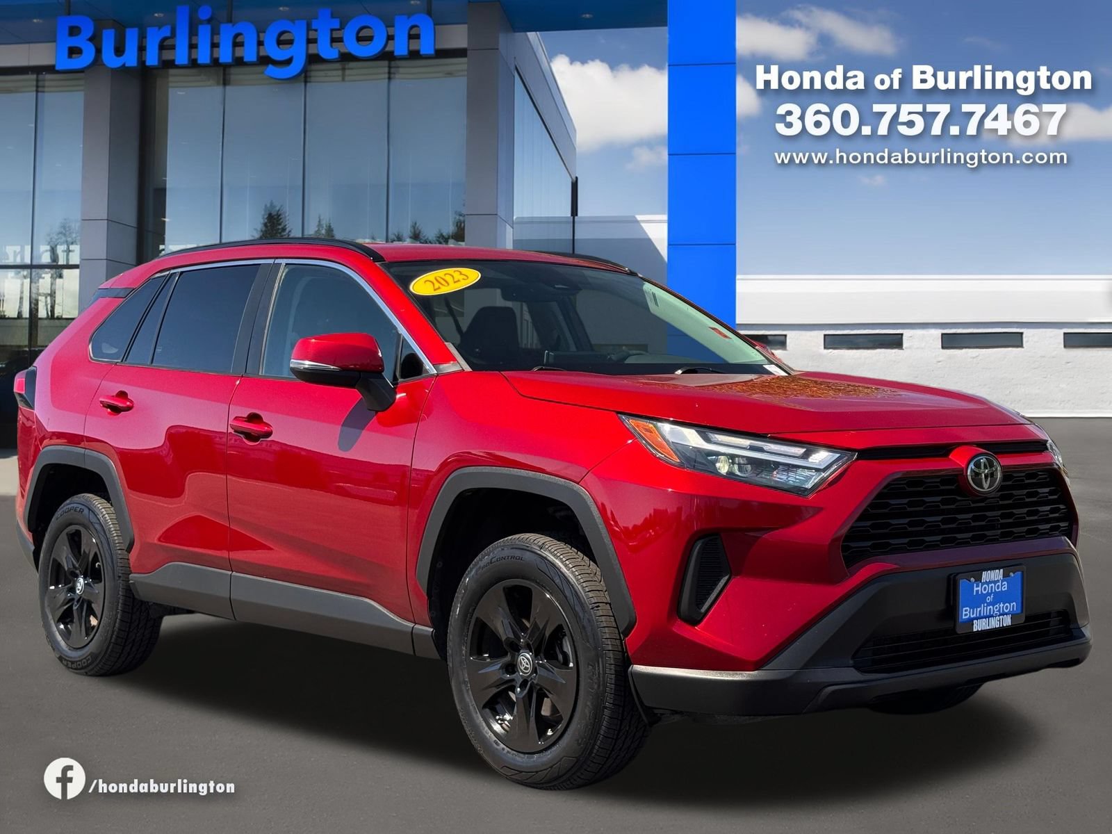 Used 2023 Toyota RAV4 XLE AWD/4WD image 8