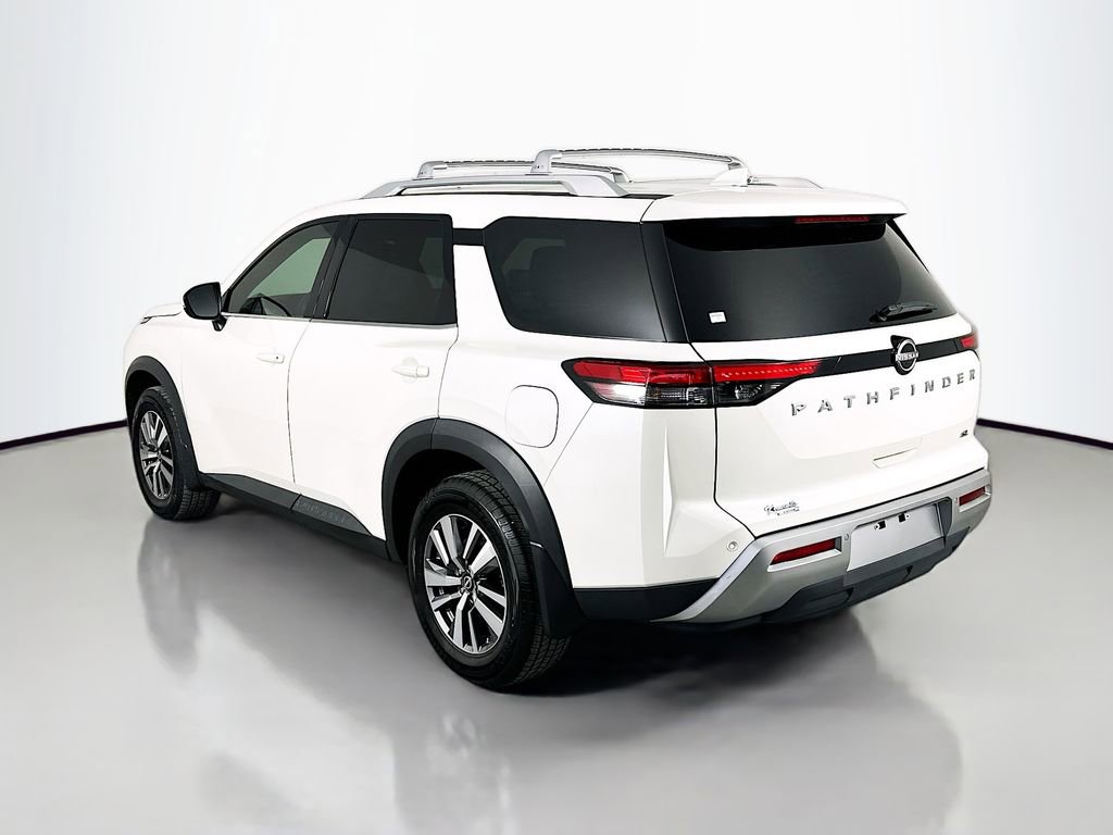 Used 2022 Nissan Pathfinder SL FWD image 5