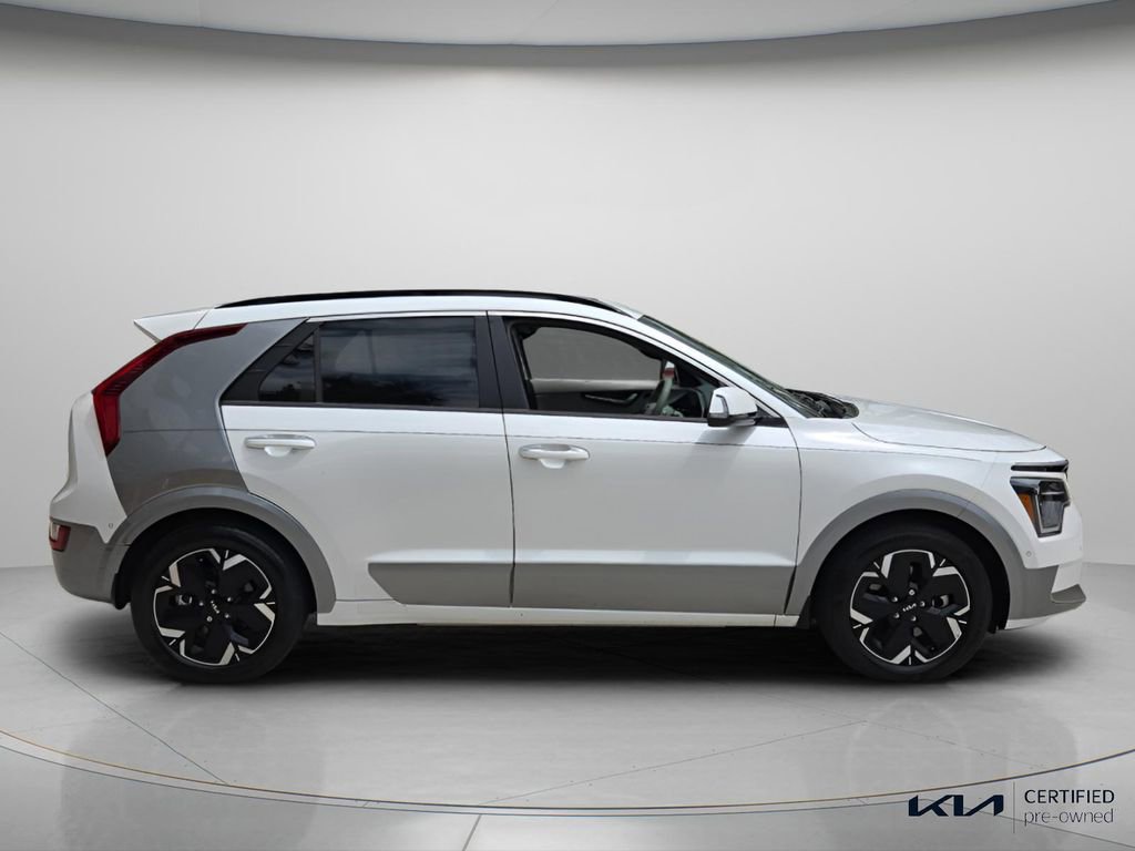 Certified 2023 Kia Niro Wave FWD image 4