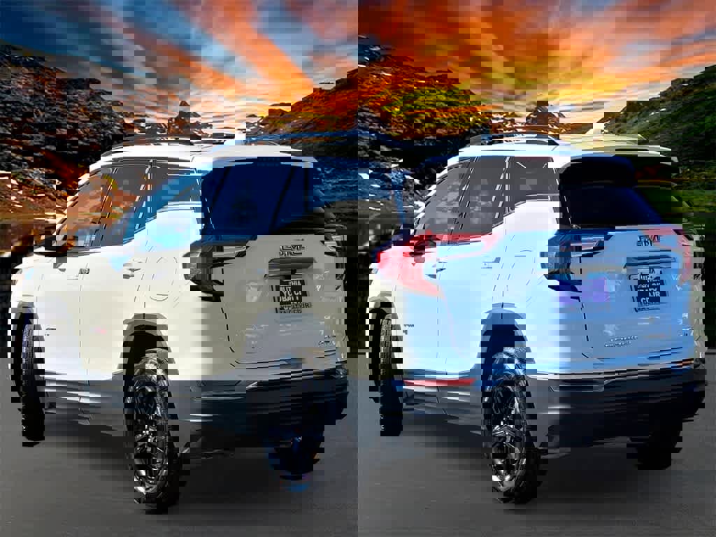 Used 2023 GMC Terrain AT4 image 4