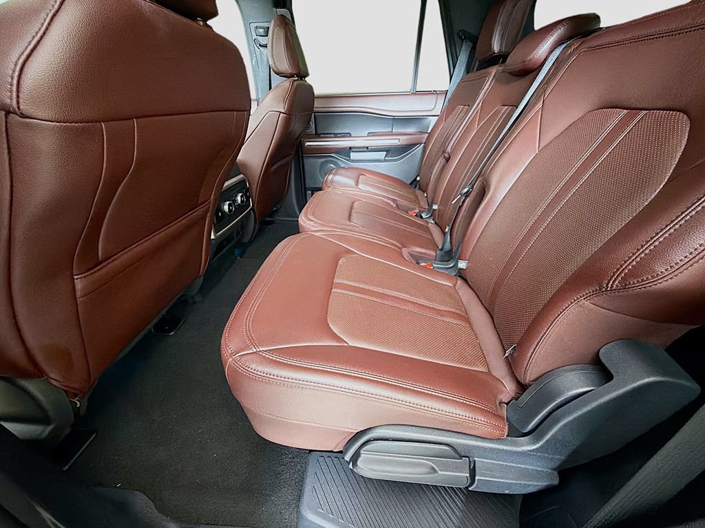Used 2024 Ford Expedition Limited RWD image 30