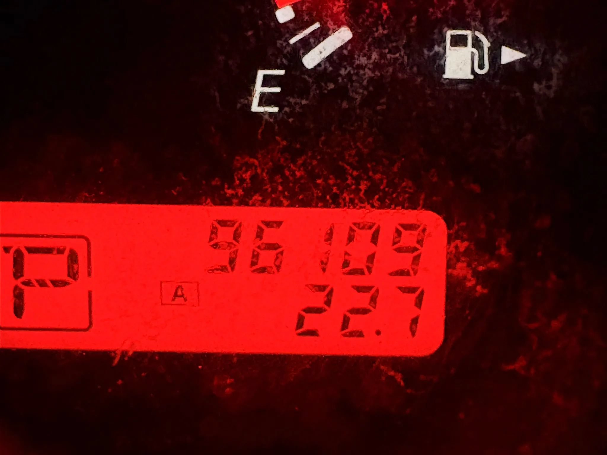 Used 2012 Nissan Versa 1.8 S FWD image 22