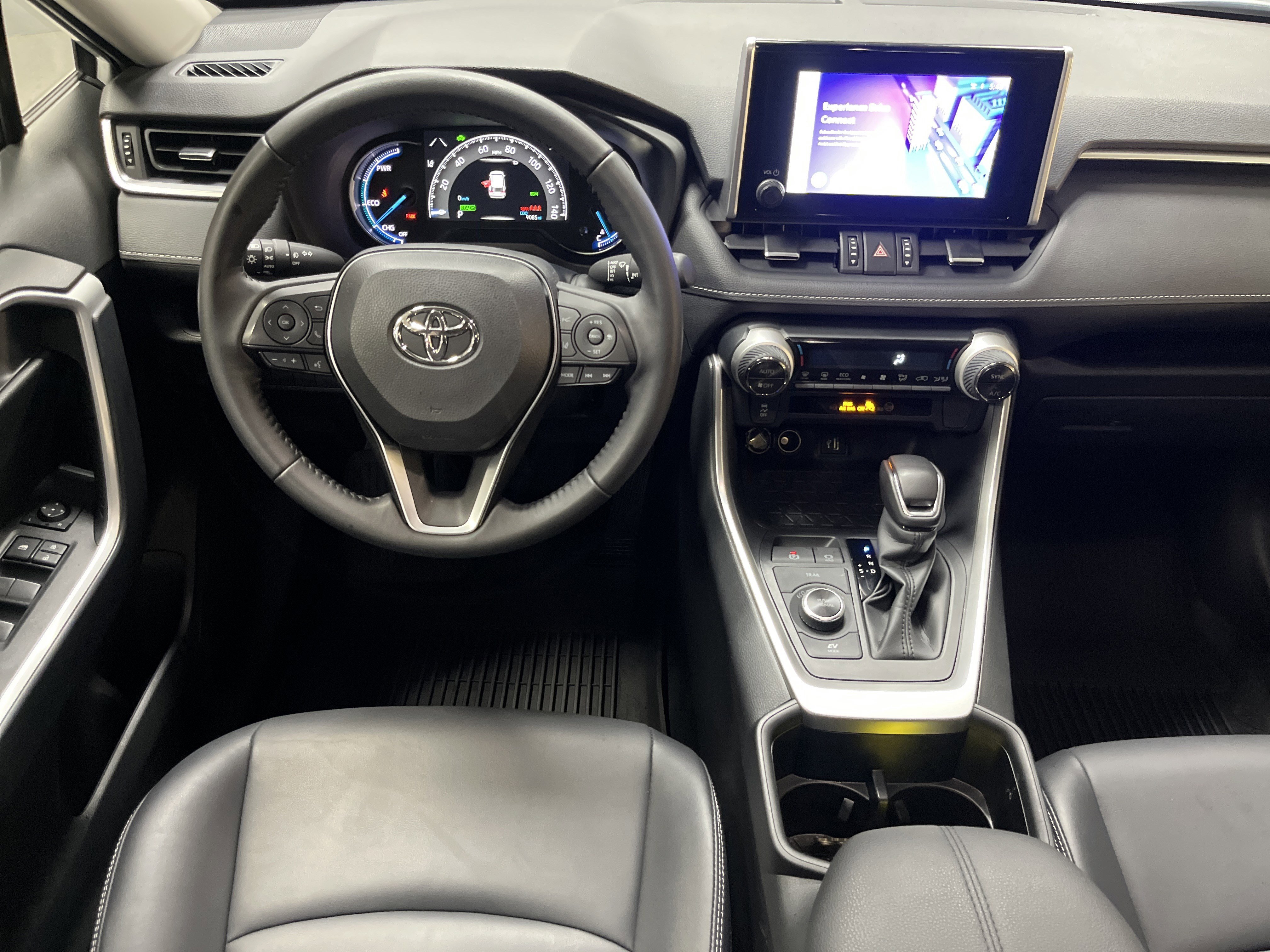 Certified 2025 Toyota RAV4 XLE Premium AWD/4WD image 27