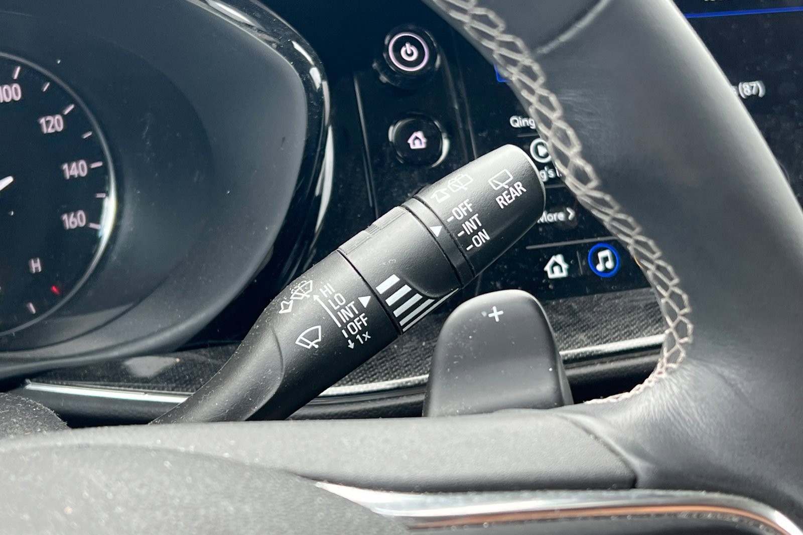 Used 2022 Buick Envision Preferred image 38