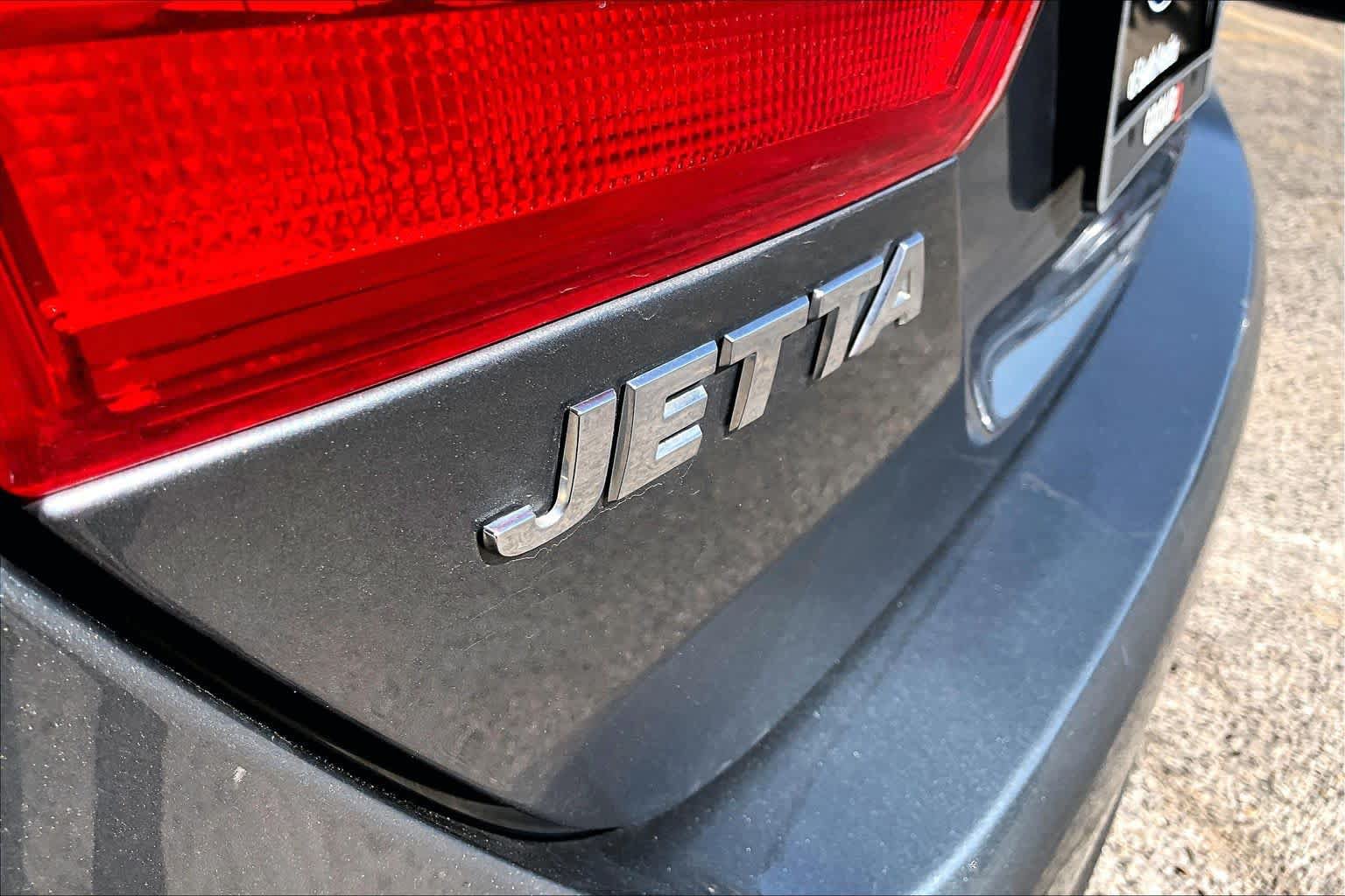 Used 2013 Volkswagen Jetta SE FWD image 12