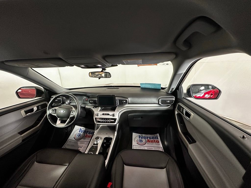 Used 2023 Ford Explorer XLT w/ Equipment Group 202A image 25